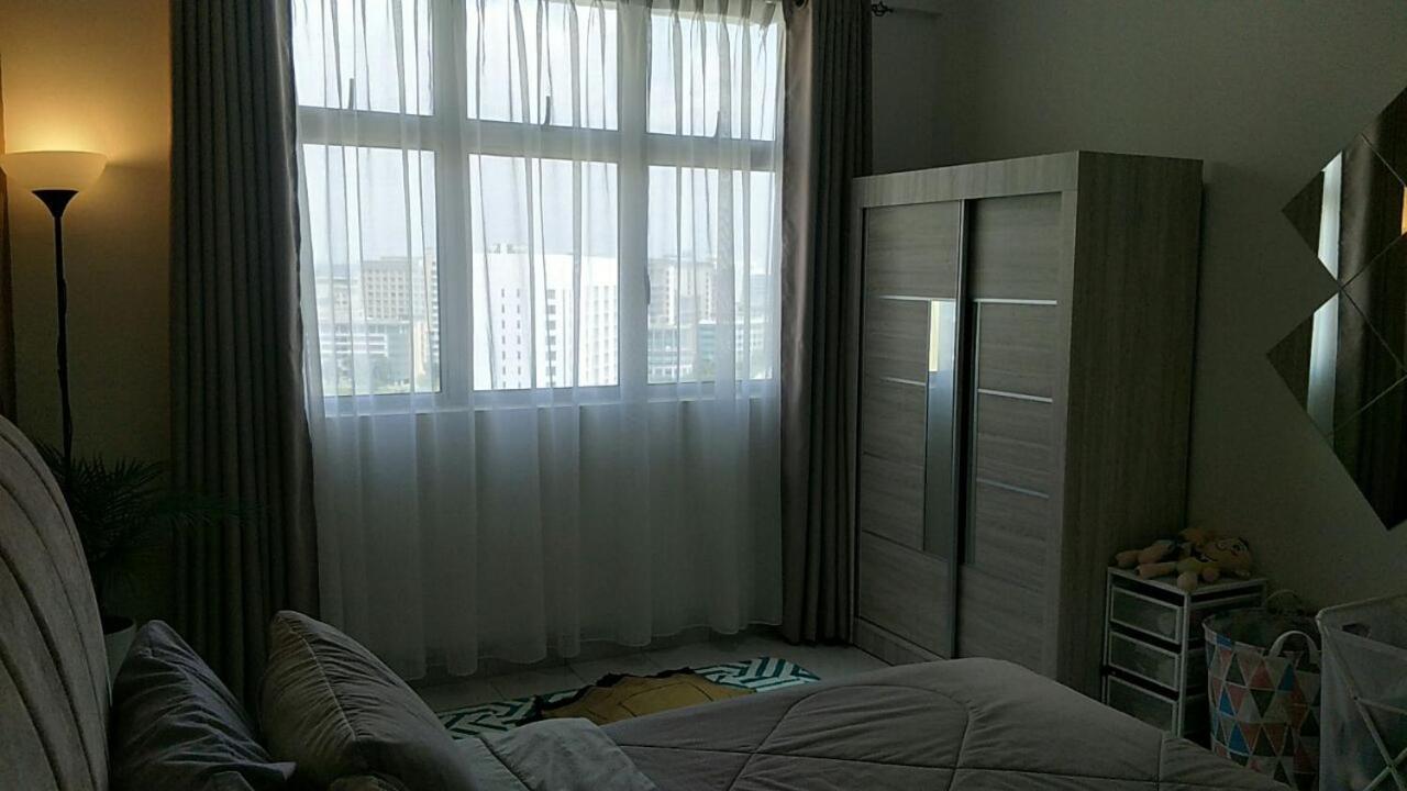 Zara1881 Muslim Homestay@Πουτρατζάγια Εξωτερικό φωτογραφία