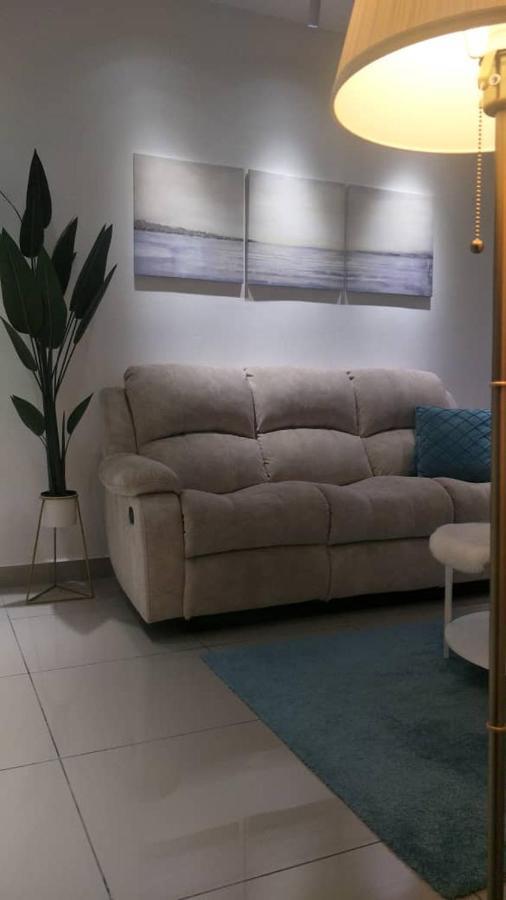 Zara1881 Muslim Homestay@Πουτρατζάγια Εξωτερικό φωτογραφία