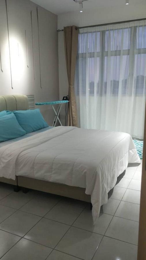 Zara1881 Muslim Homestay@Πουτρατζάγια Εξωτερικό φωτογραφία
